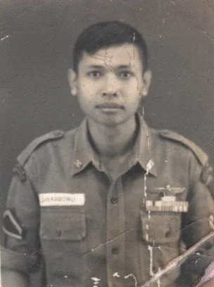 Foto arsip keluarga: Dengan Seragam RPKAD tahun 1963
