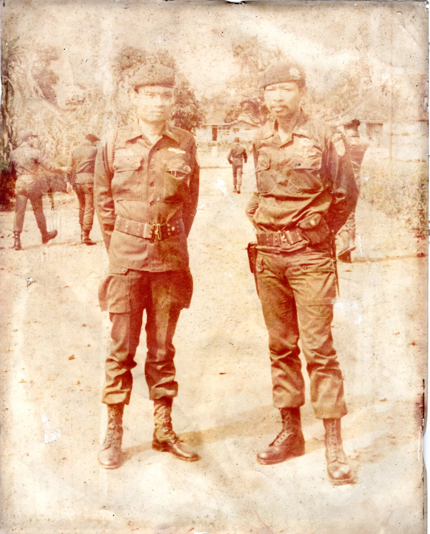 Foto arsip keluarga: Sebagai Danki di Kostrad YONIF 411 Pandawa