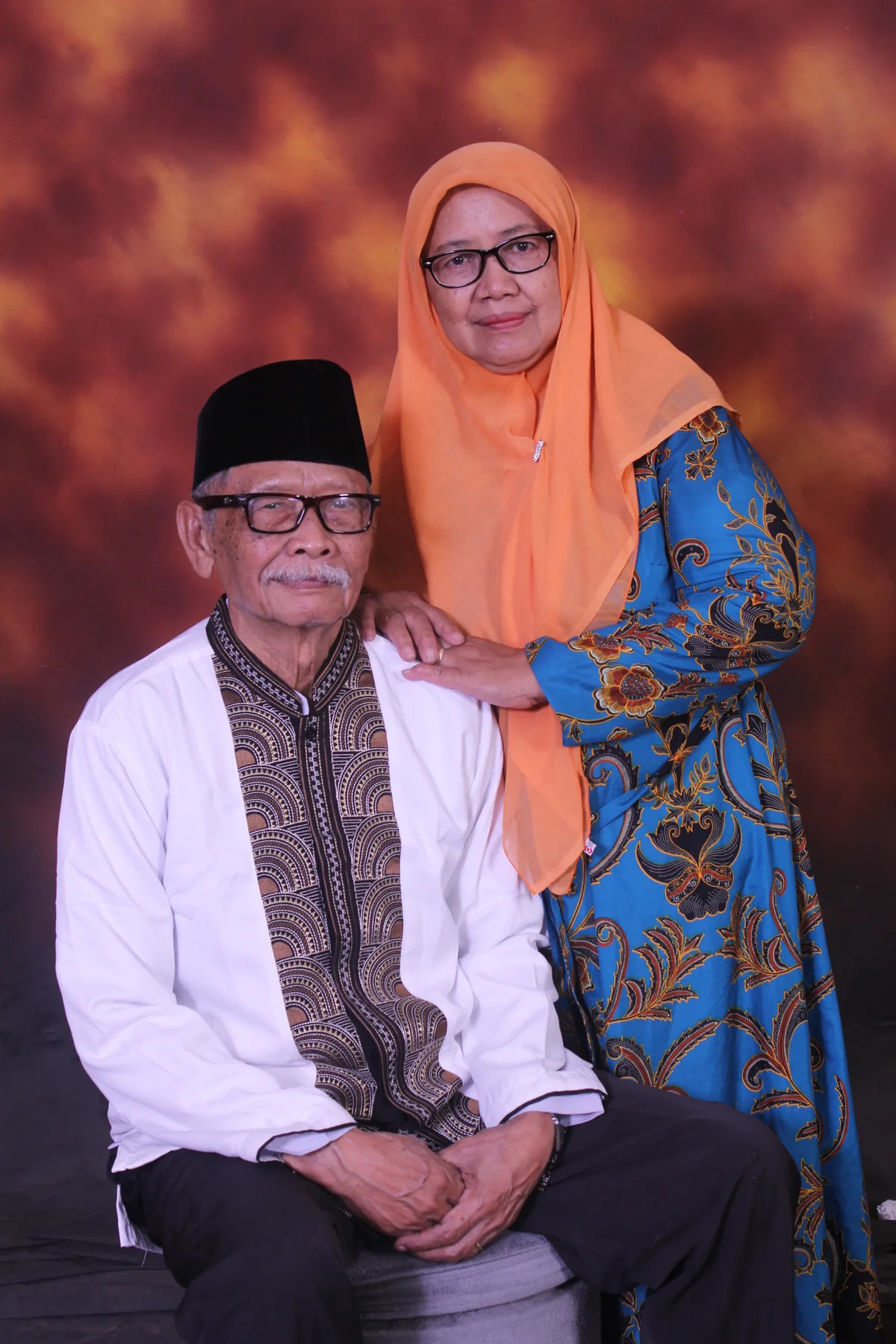 Foto arsip keluarga Kapten H. Dharsono, tema purnatugas dan warisan. Keterangan belum diverifikasi.